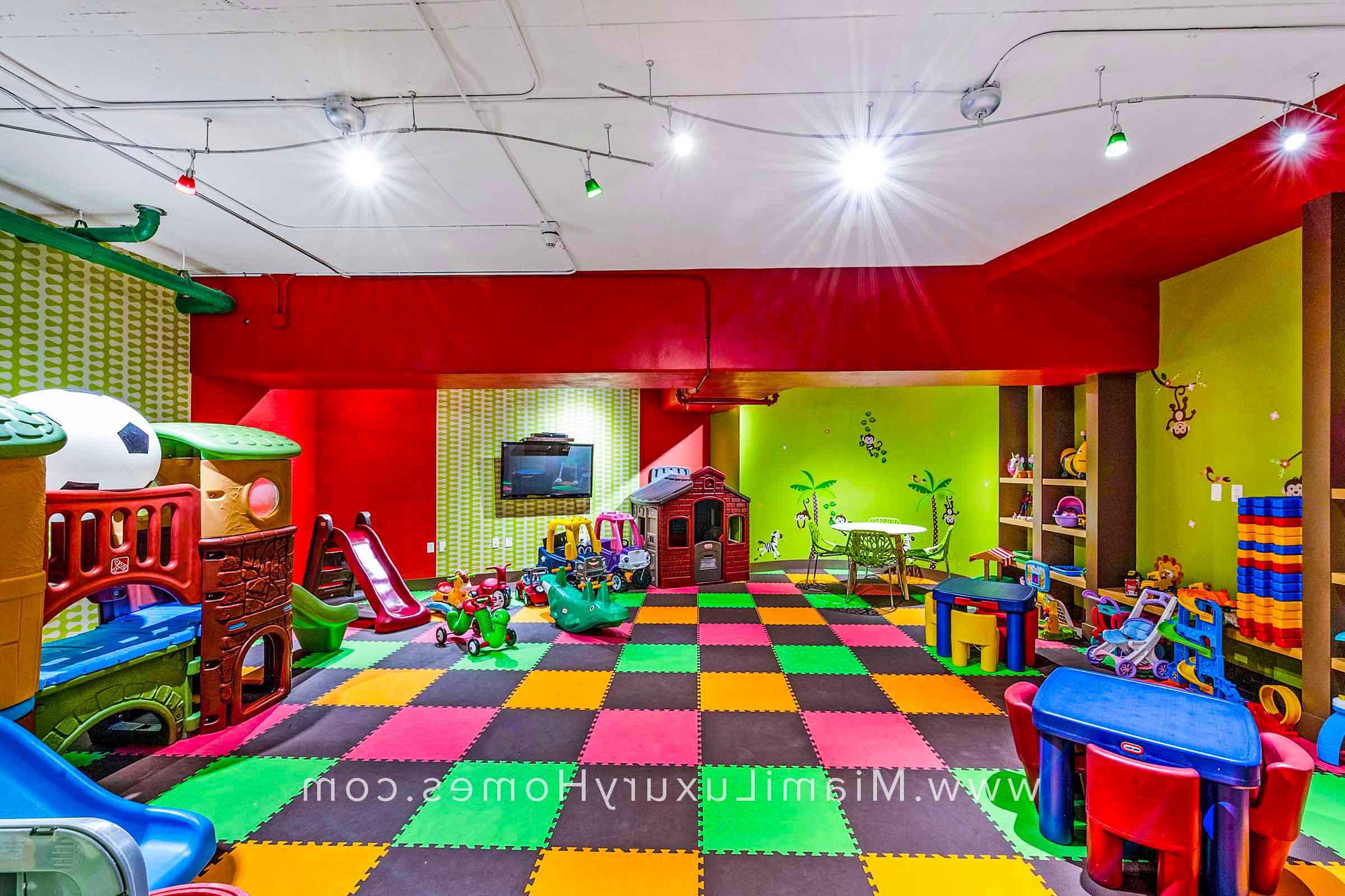 900 Biscayne Bay Kid's Room