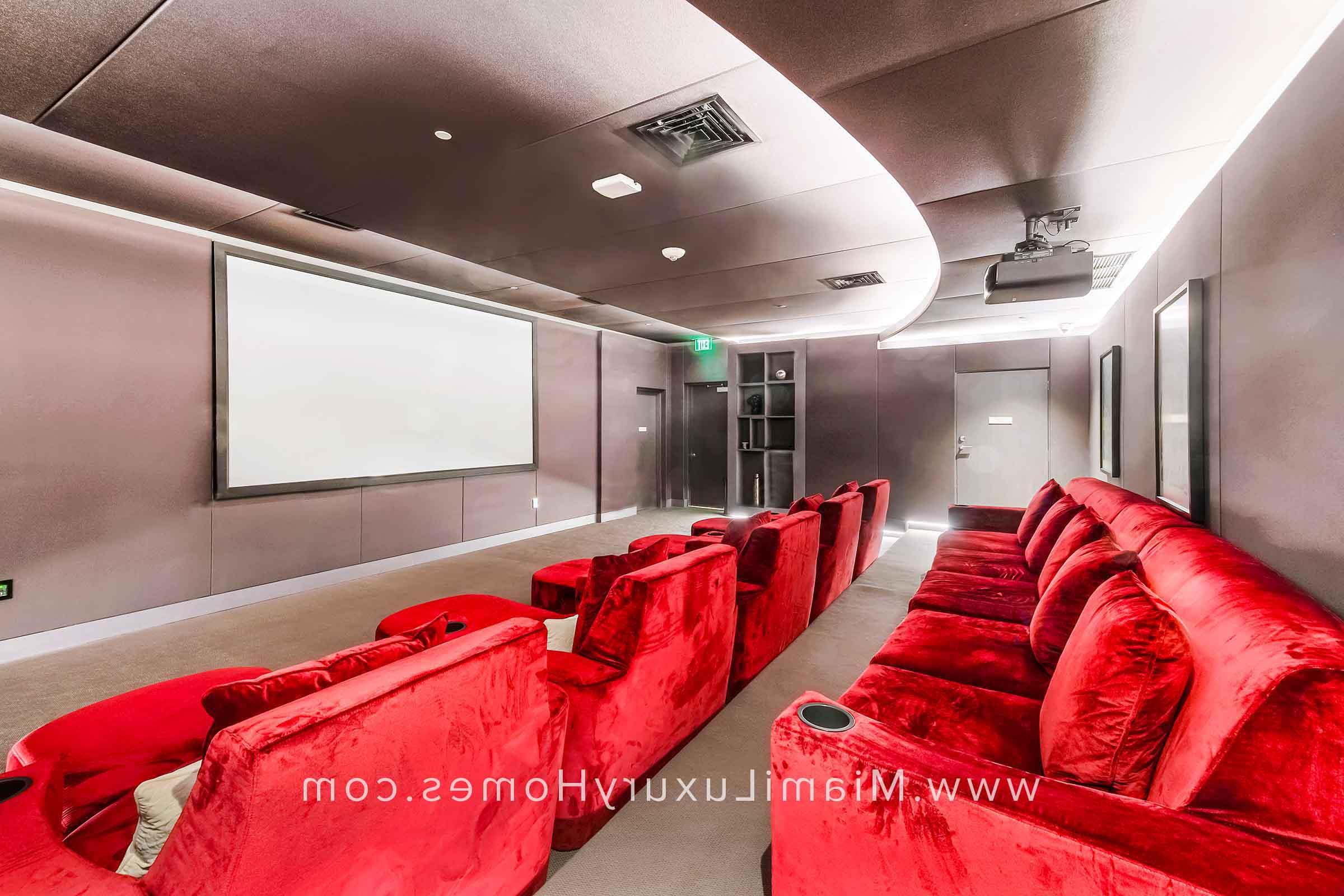 Brickell温泉温泉熨斗 Screening Room