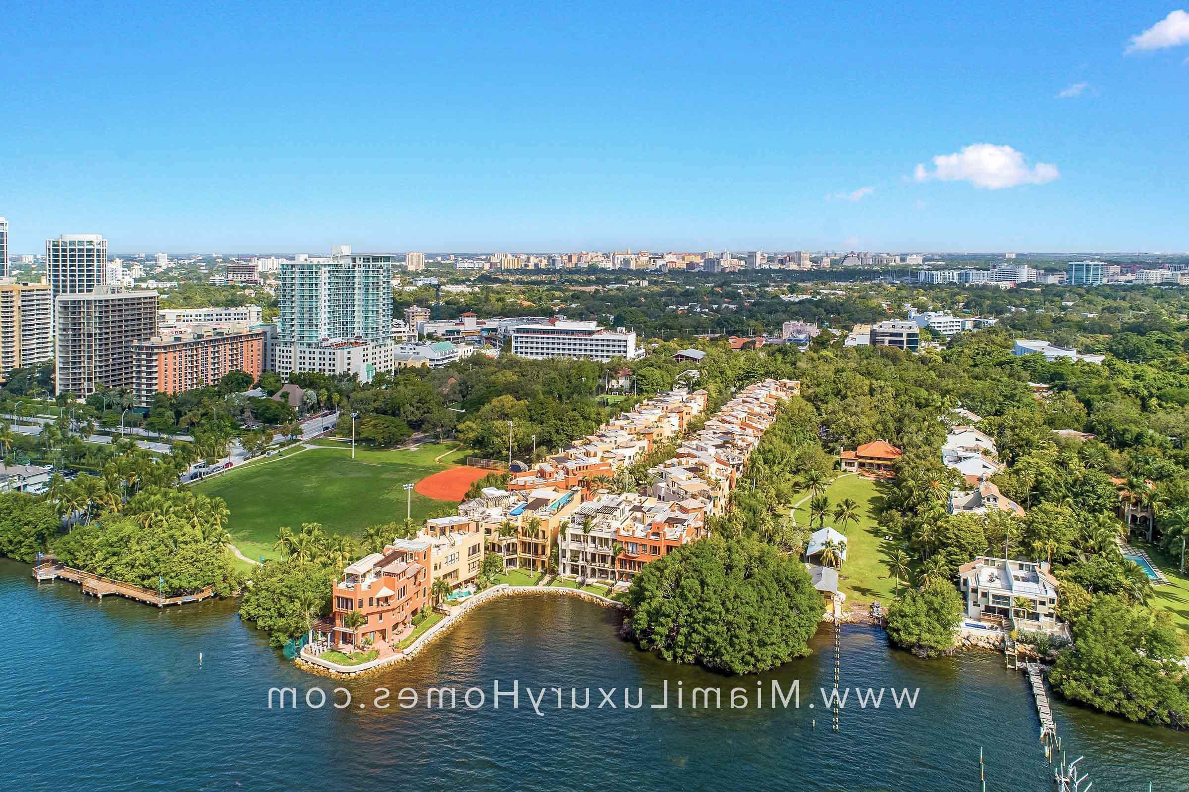 Cloisters on the Bay in Coconut Grove