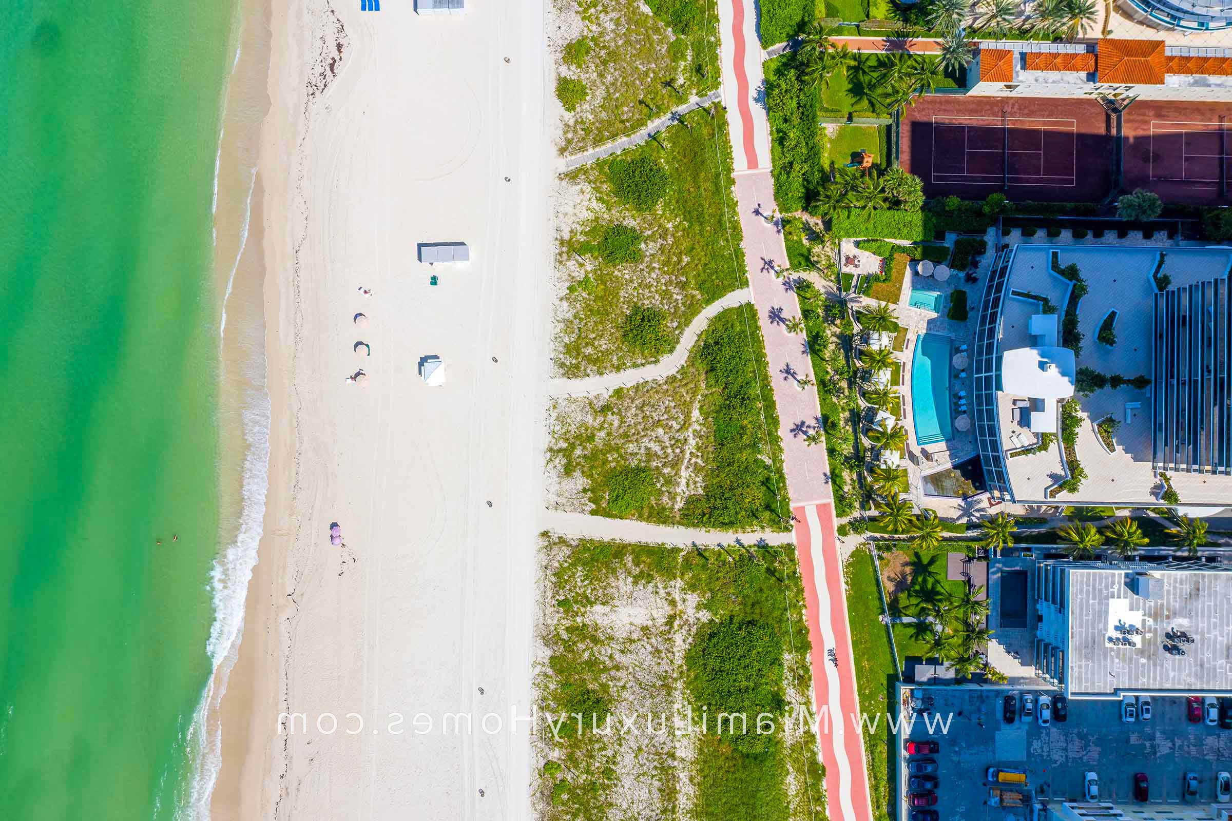 Aerial View of Mei Condo 设施