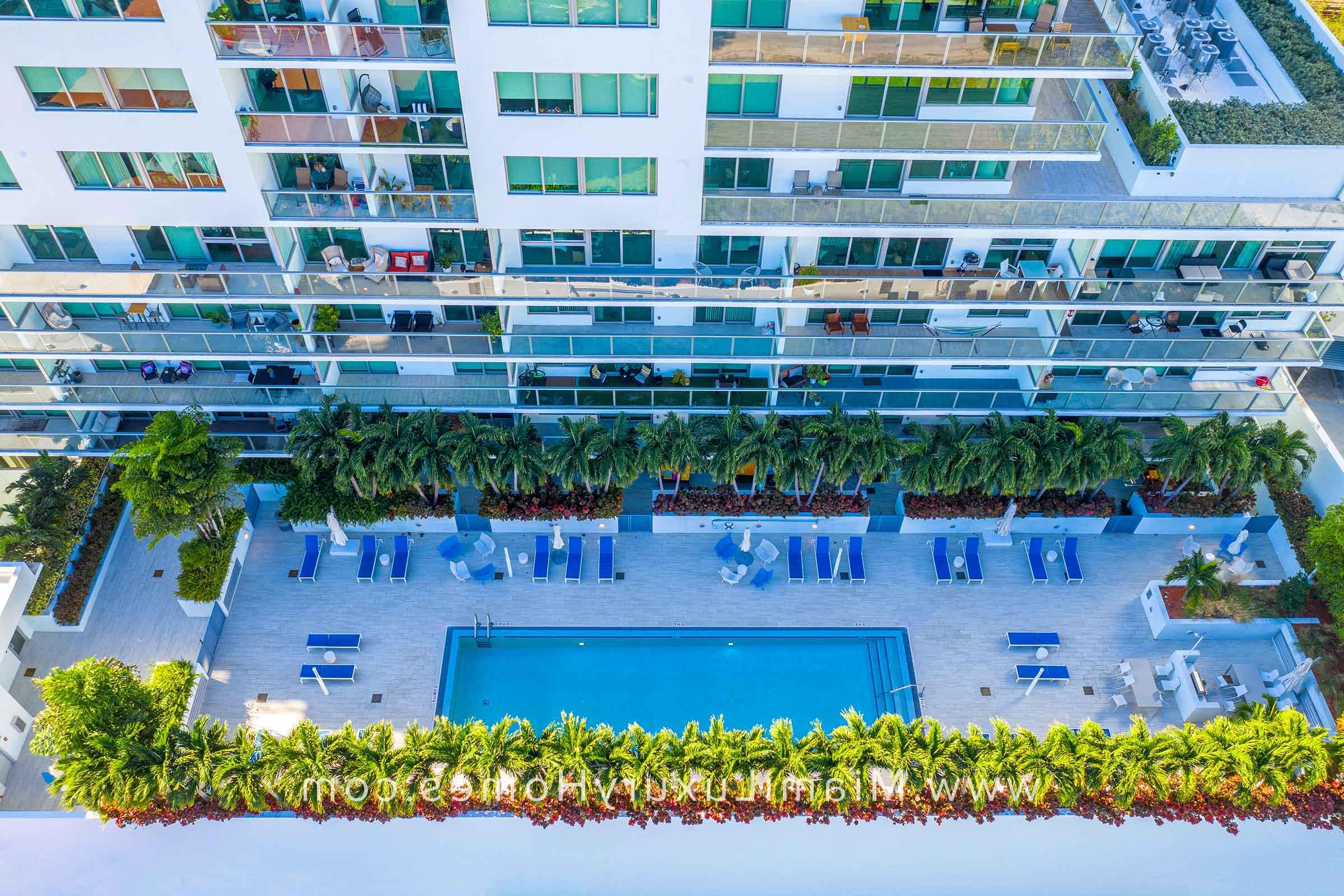 布里克尔的Le Parc Pool Deck