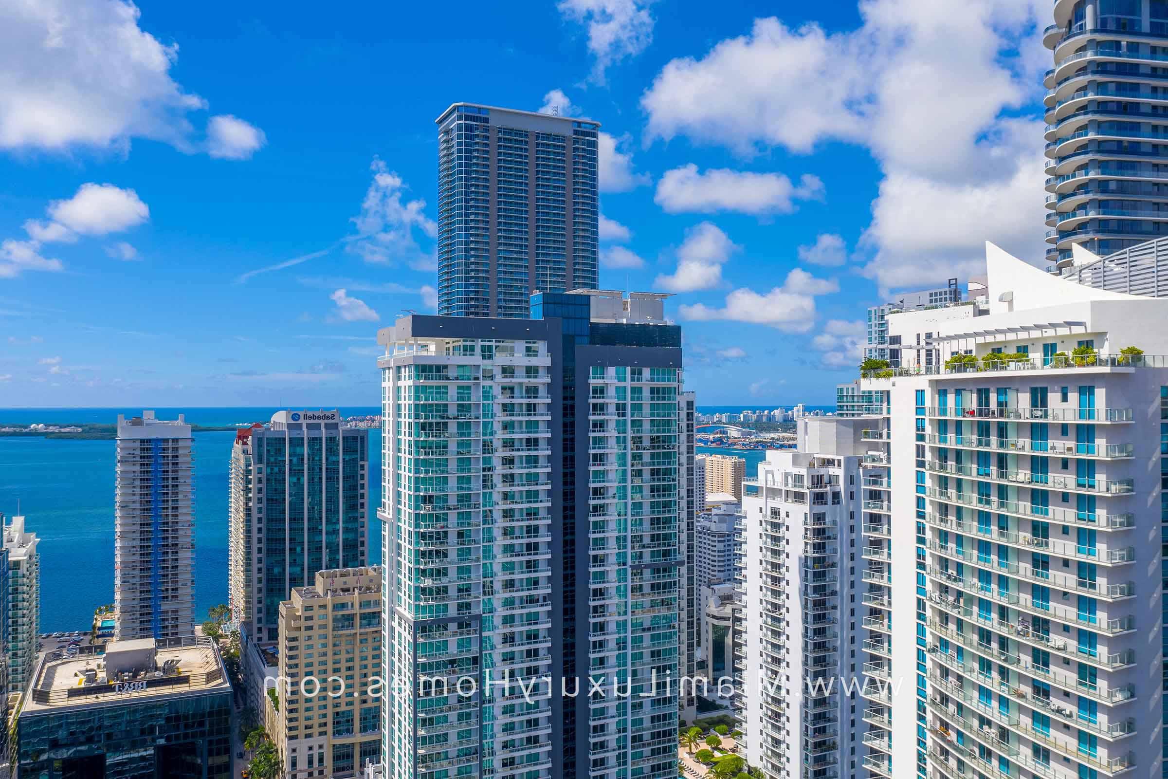 The Bond Condos in Brickell温泉